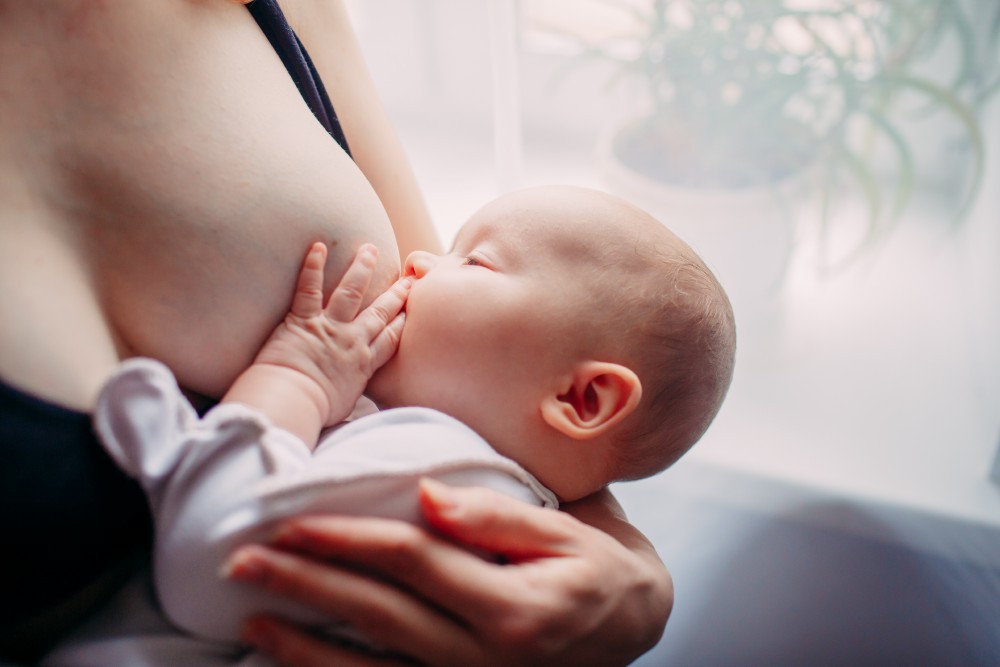 Aumentare la produzione di latte materno: come farlo