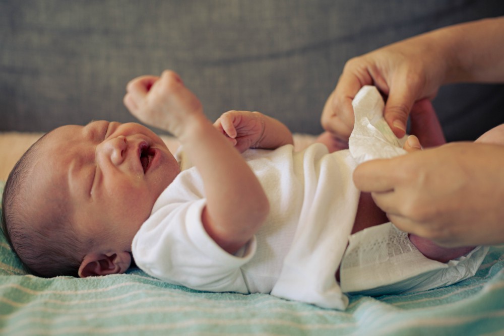 Se il neonato non fa la cacca: come affrontare la stitichezza